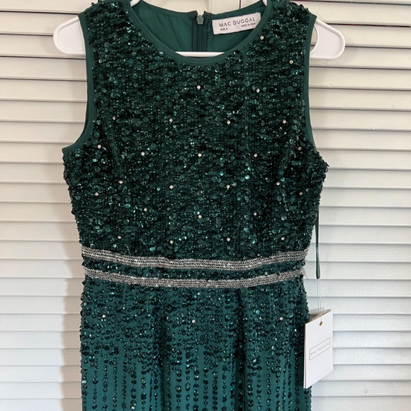 NWT Mac Duggal Sleeveless High Neck Beaded Midi Sheath Dress Deep Emerald - Picture 3 of 12